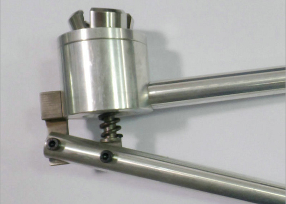 ステンレス鋼304材料との帽子のガラスびんの帽子のひだ付け装置20 - 30のびん/分を離れて弾いて下さい